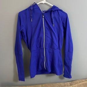 Women’s Lululemon Zippered Hooded Sweater. Size 4